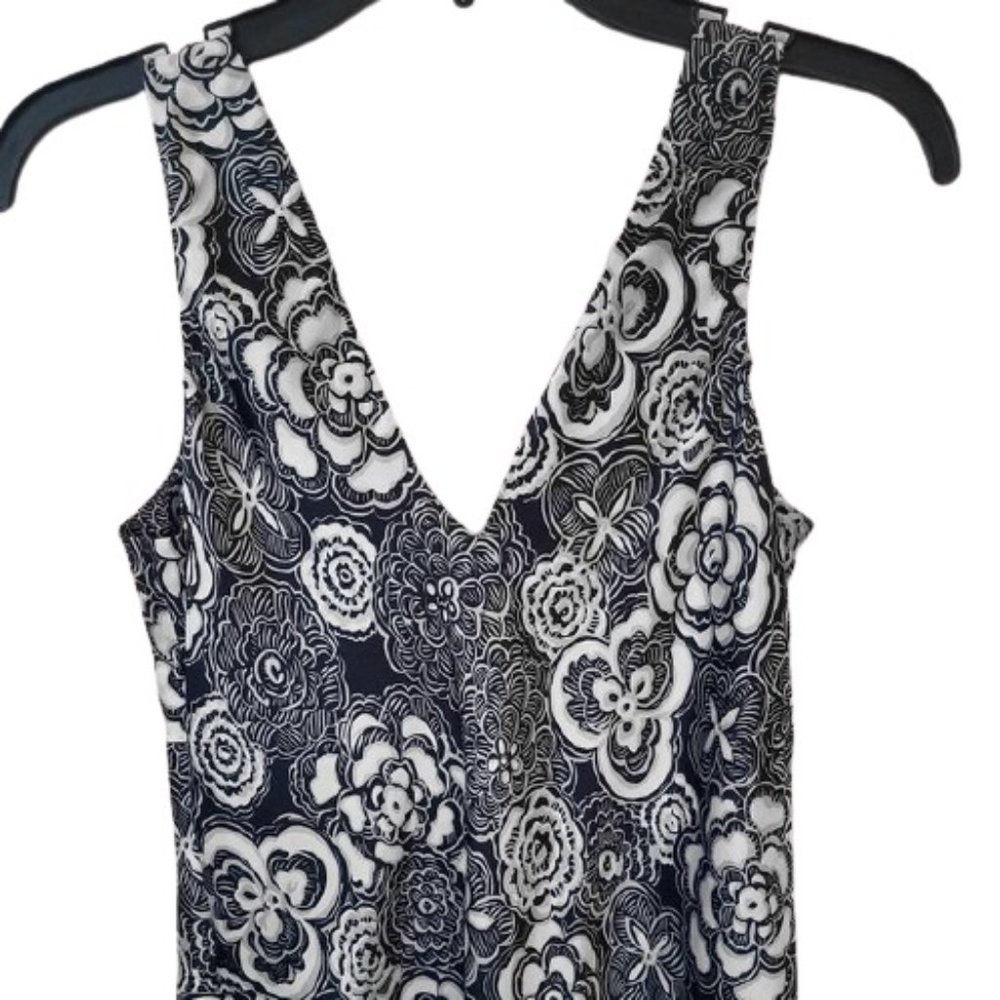 Old Navy Women's Tank Size S Black and White Silk